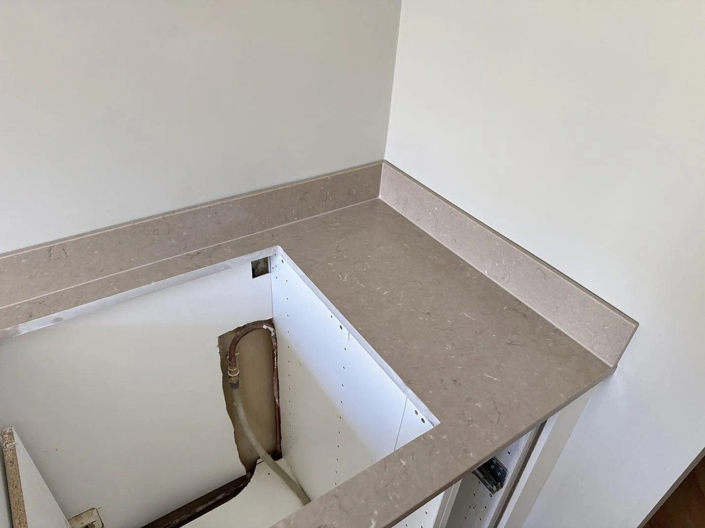 Køkkenbordplade i Silestone Coral Clay, Malmö – billede 5