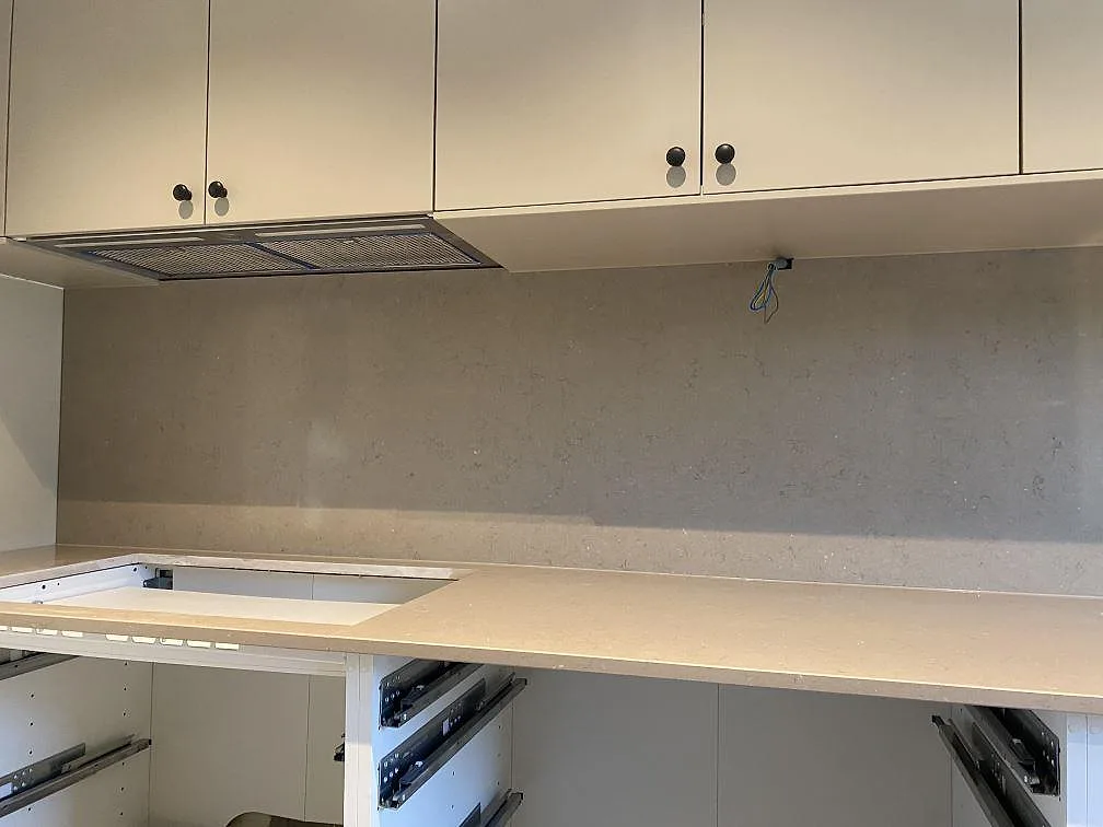 Køkkenbordplade i Silestone Coral Clay, Malmö – billede 3