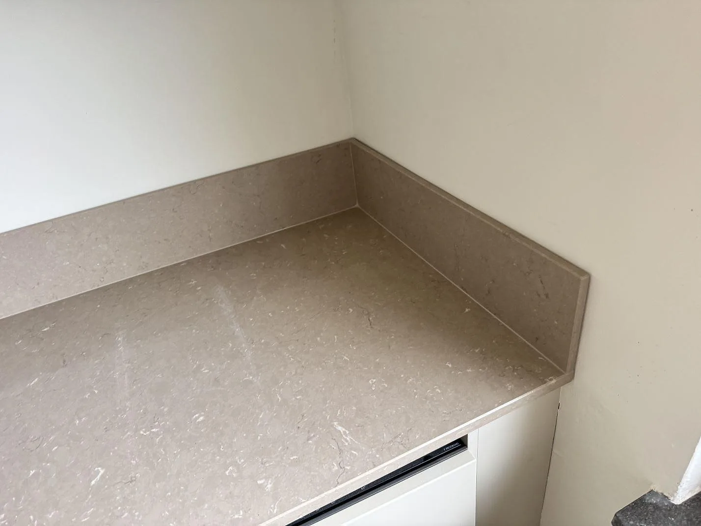 Køkkenbordplade i Silestone Coral Clay, Malmö – billede 6