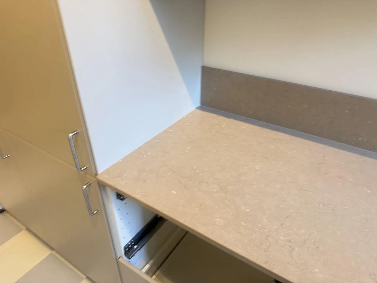 Køkkenbordplade i Silestone Coral Clay, Malmö – billede 8