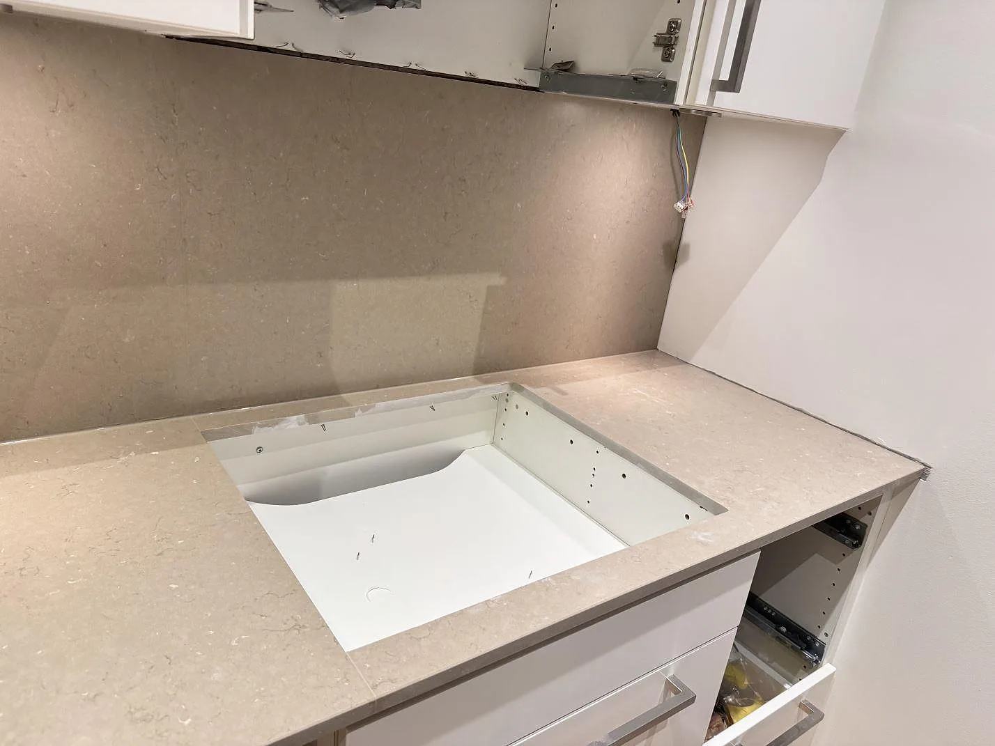 Køkkenbordplade i Silestone Coral Clay, Malmö – billede 6