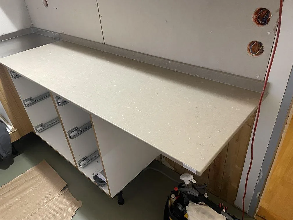 Køkkenbordplade i Silestone Coral Clay, Mölnlycke – billede 4