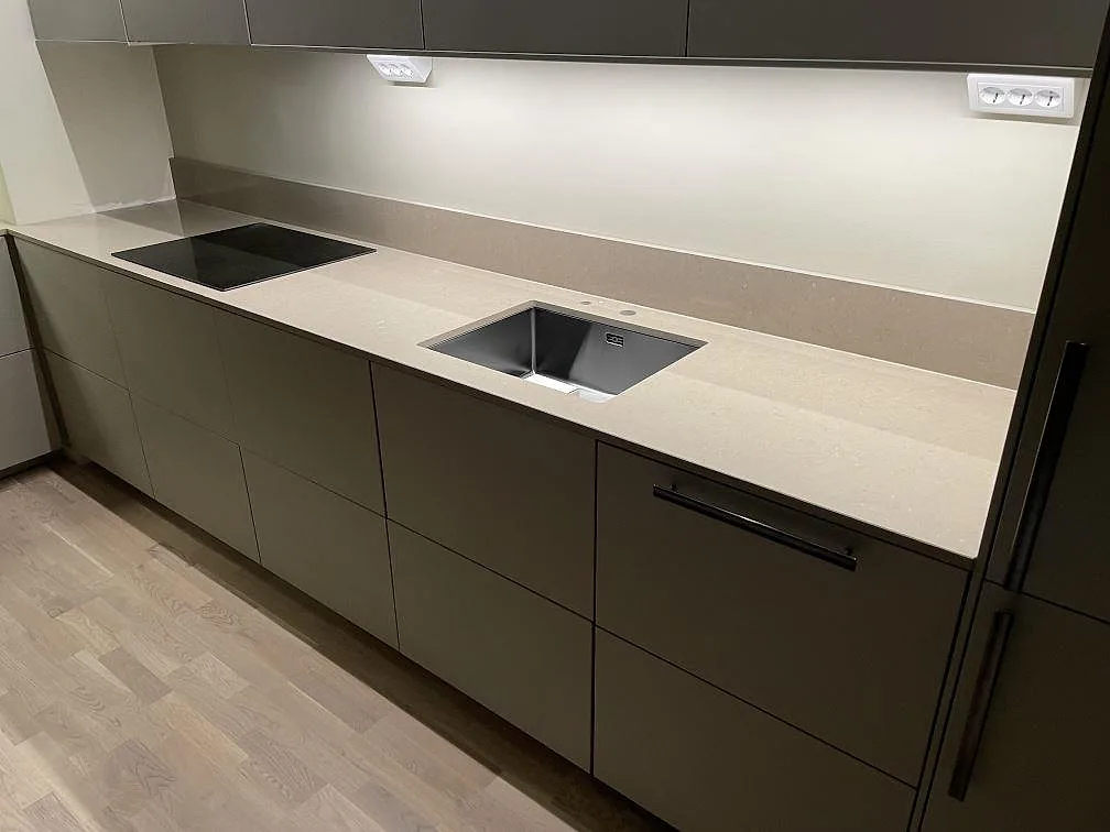 Køkkenbordplade i Silestone Coral Clay, Nacka – billede 2