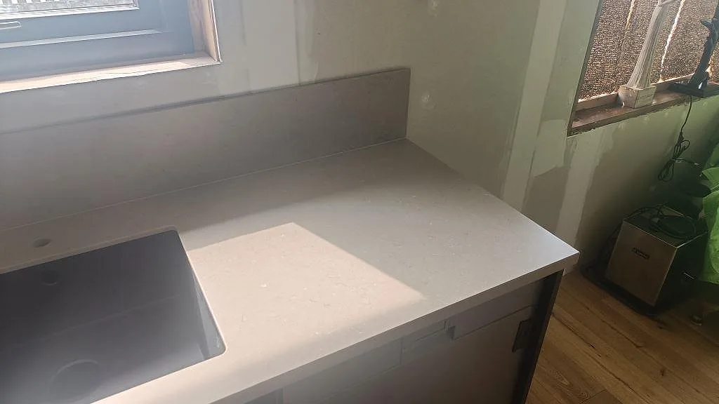 Køkkenbordplade i Silestone Coral Clay, Öckerö – billede 7