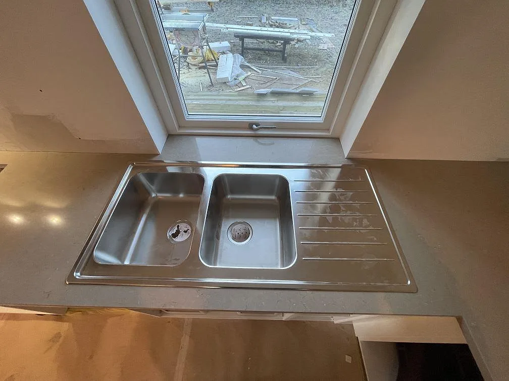 Køkkenbordplade i Silestone Coral Clay, Ösmo – billede 2