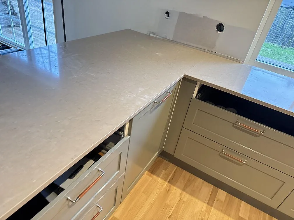 Køkkenbordplade i Silestone Coral Clay, Saxtorp – billede 7