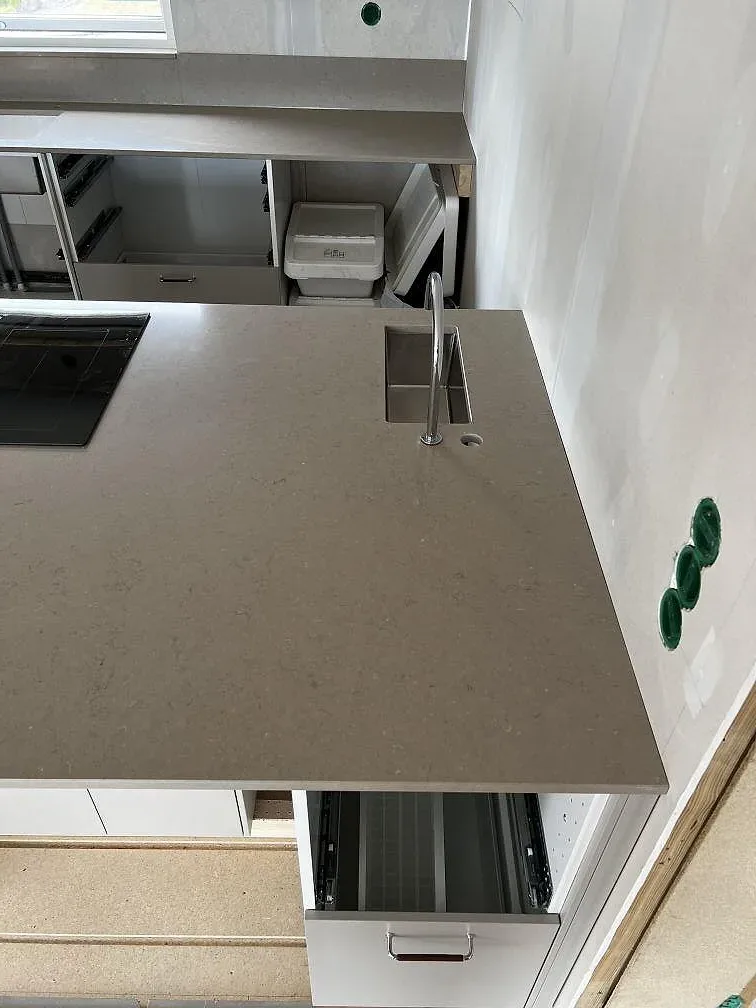 Køkkenbordplade i Silestone Coral Clay, Skövde – billede 5