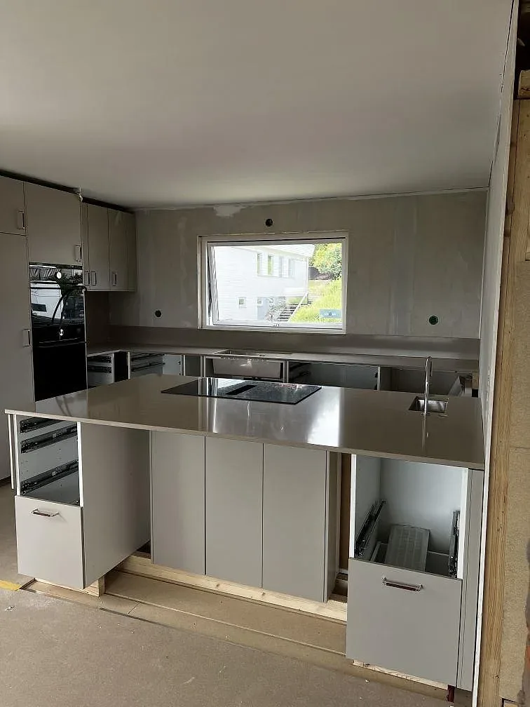 Køkkenbordplade i Silestone Coral Clay, Skövde