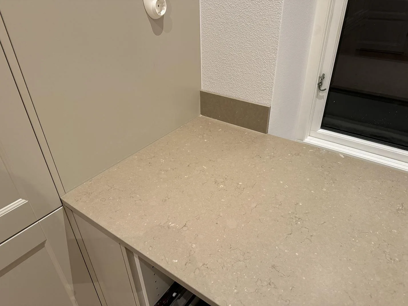 Køkkenbordplade i Silestone Coral Clay, Skurup – billede 4