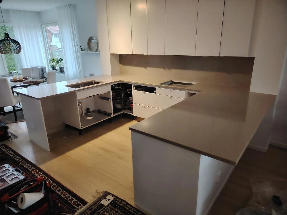 Køkkenbordplade i Silestone Coral Clay, Sollentuna – billede 2