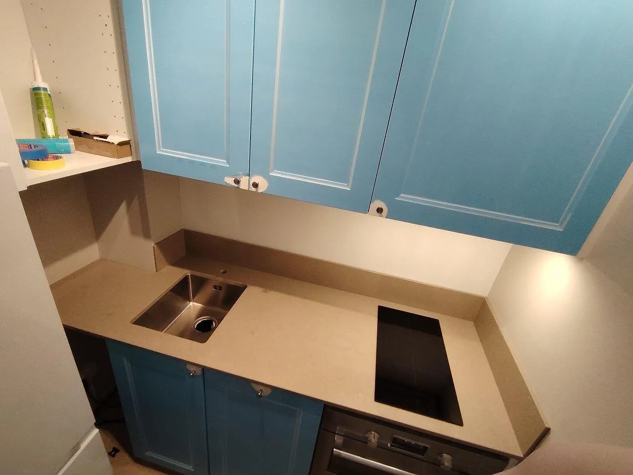 Gennemført projekt: Køkkenbordplade i Silestone Coral Clay, Solna.