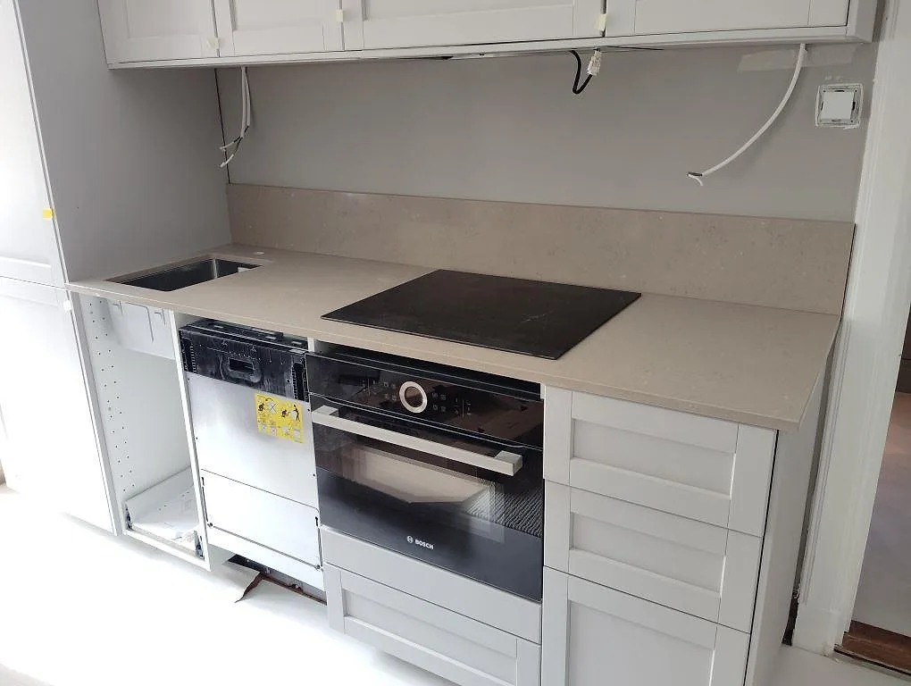 Gennemført projekt: Køkkenbordplade i Silestone Coral Clay, Stockholm.
