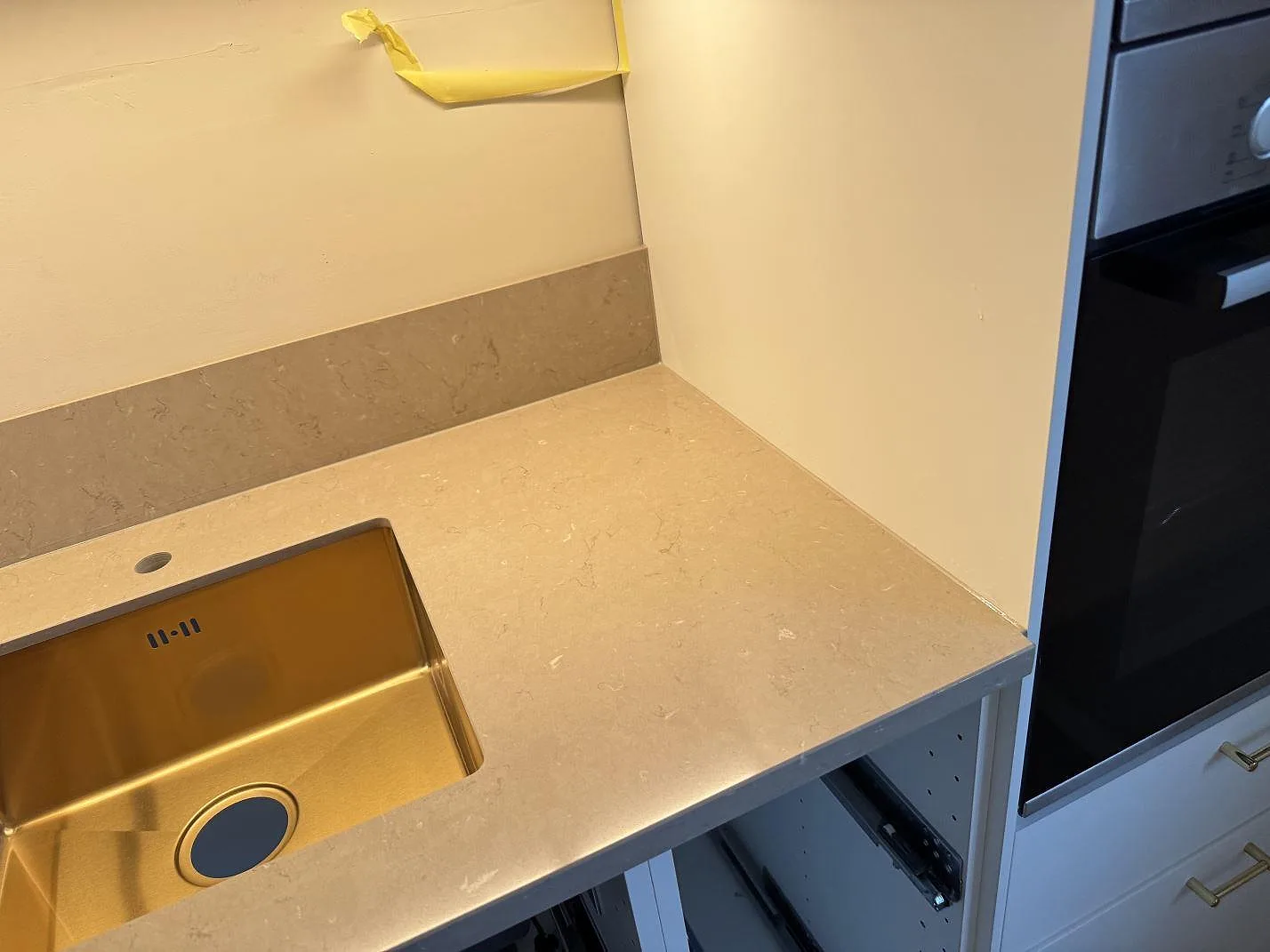 Køkkenbordplade i Silestone Coral Clay, Svedala – billede 2