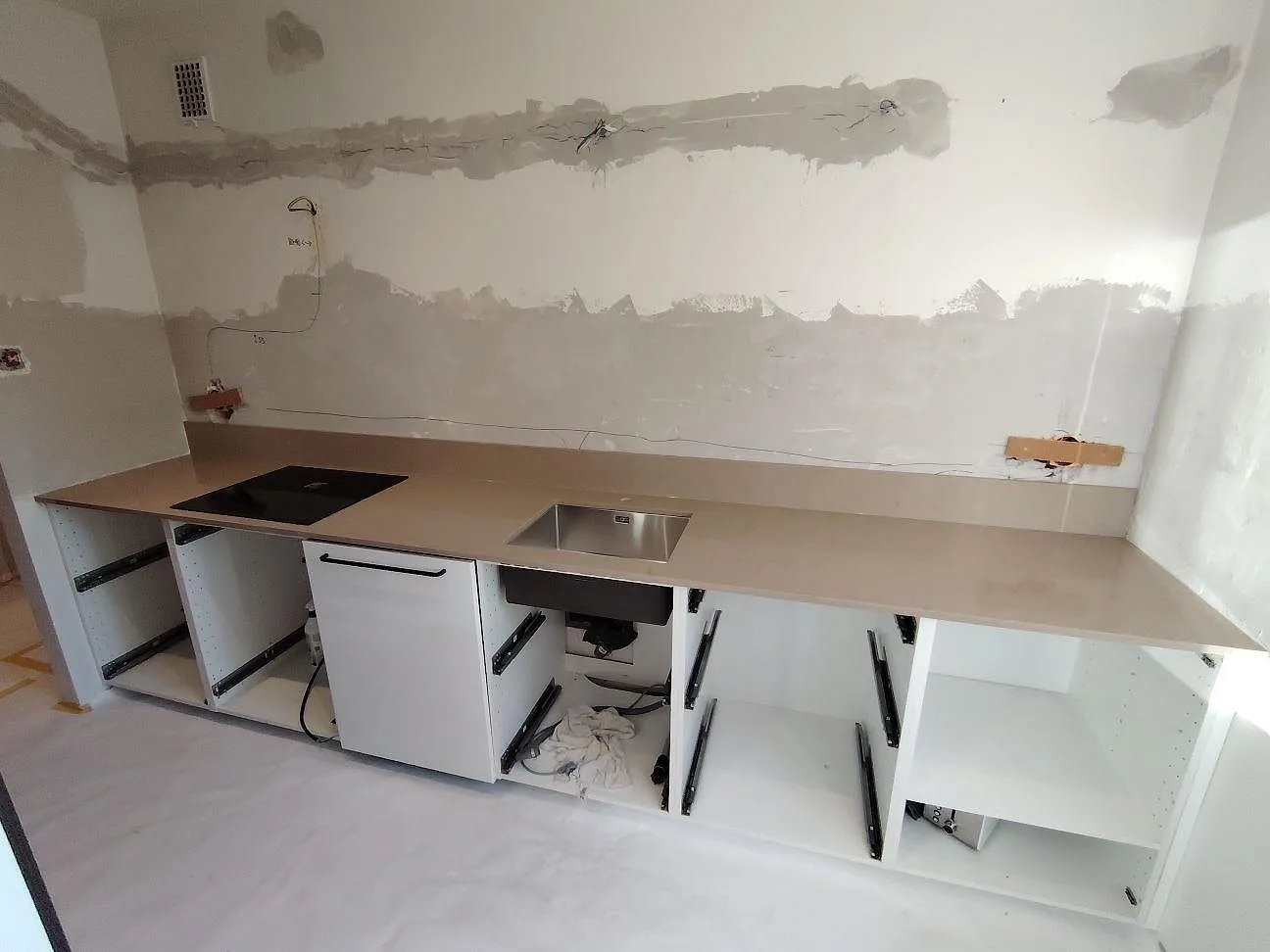 Køkkenbordplade i Silestone Coral Clay, Täby – billede 2