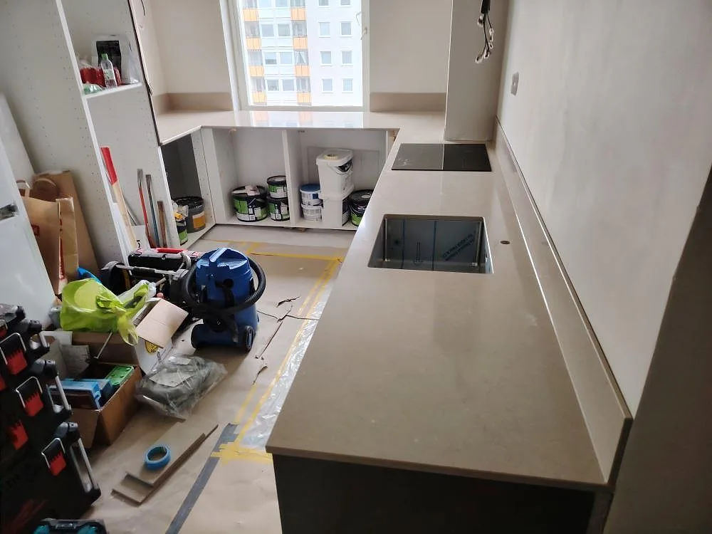 Gennemført projekt: Køkkenbordplade i Silestone Coral Clay, Täby.