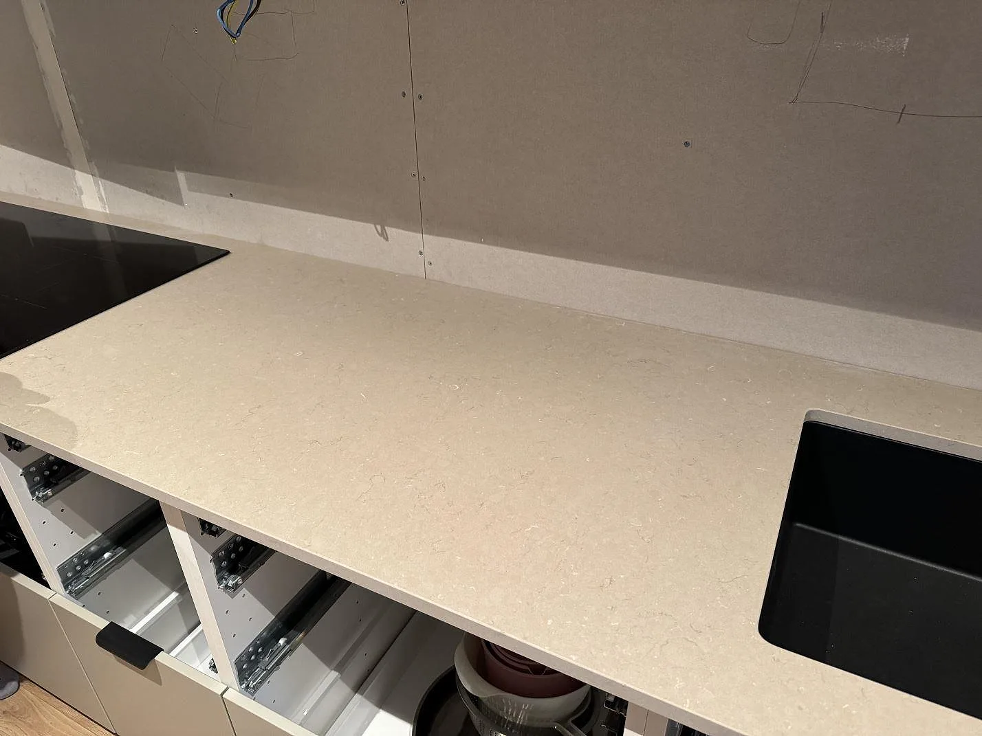 Køkkenbordplade i Silestone Coral Clay, Trollhättan – billede 6
