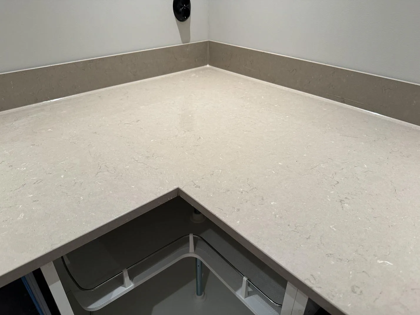 Køkkenbordplade i Silestone Coral Clay, Uddebo – billede 7