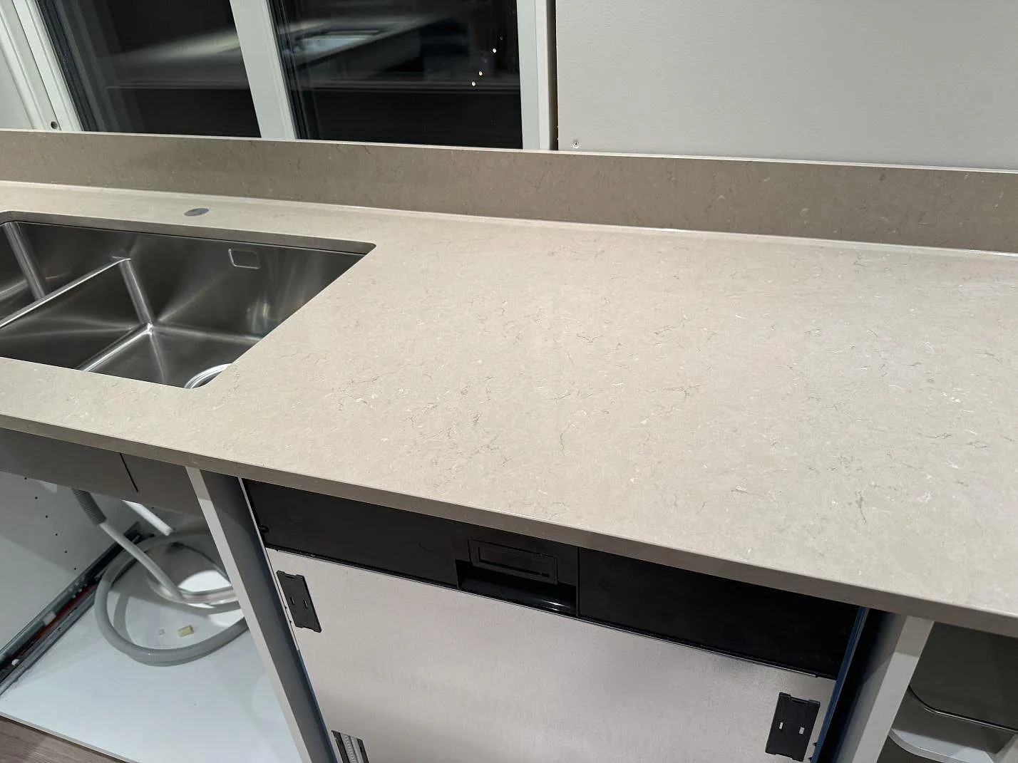 Køkkenbordplade i Silestone Coral Clay, Uddebo – billede 6