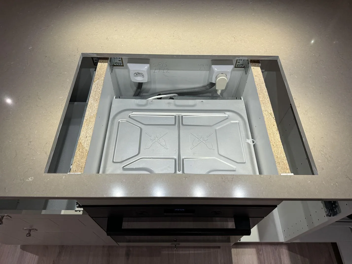 Køkkenbordplade i Silestone Coral Clay, Uddebo – billede 5