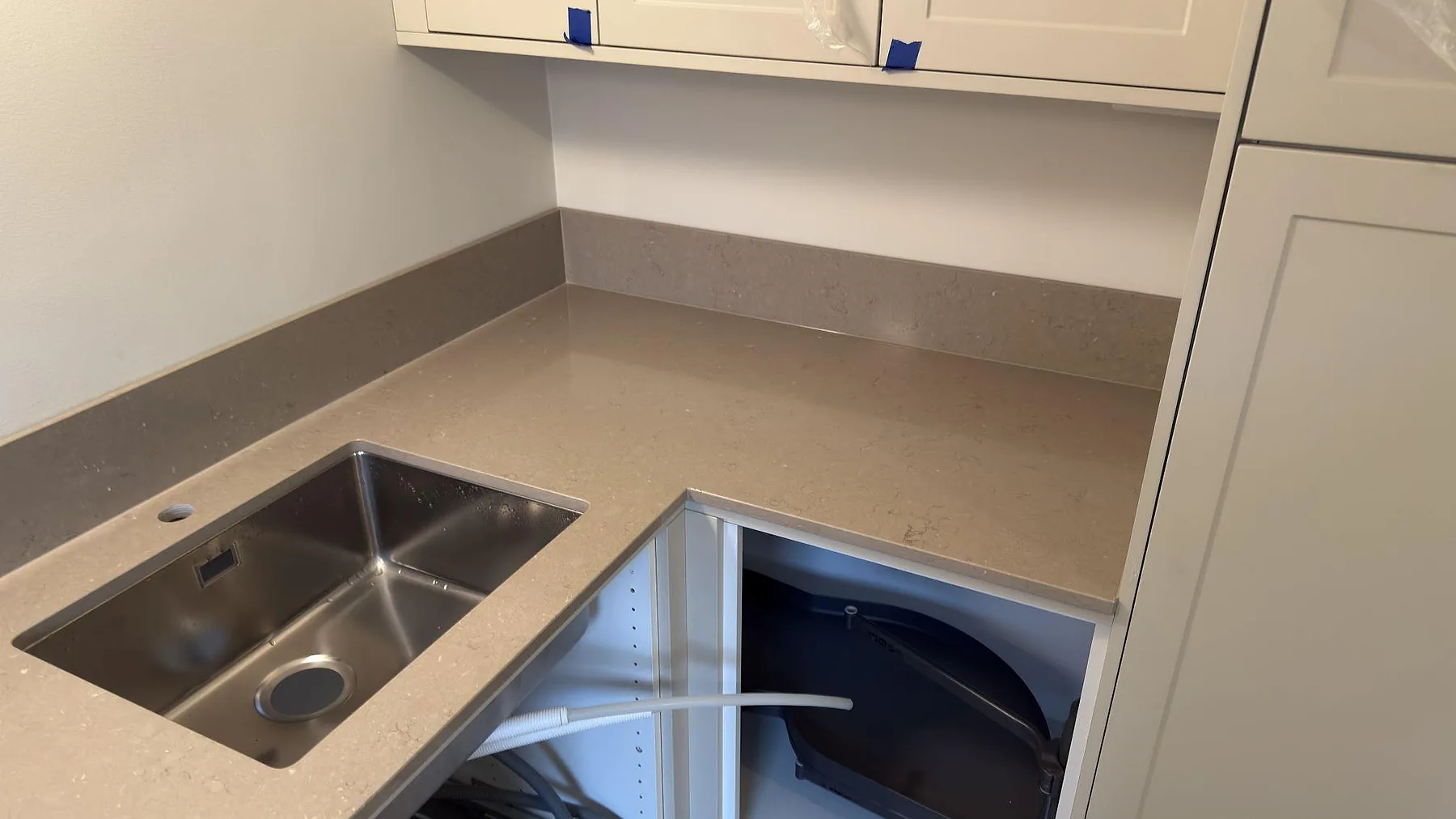 Køkkenbordplade i Silestone Coral Clay, Uppsala – billede 4