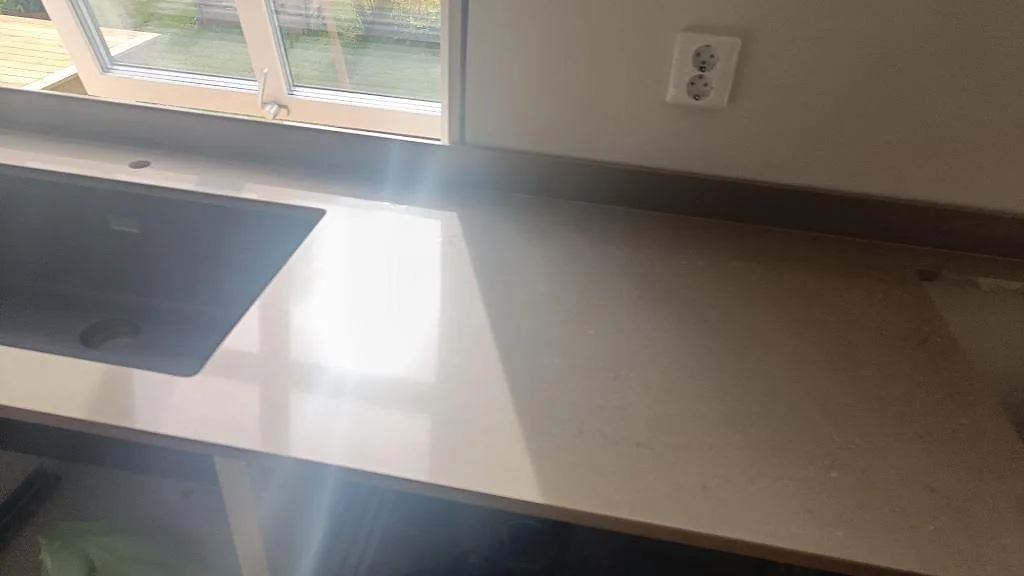 Køkkenbordplade i Silestone Coral Clay, väckelsång – billede 7