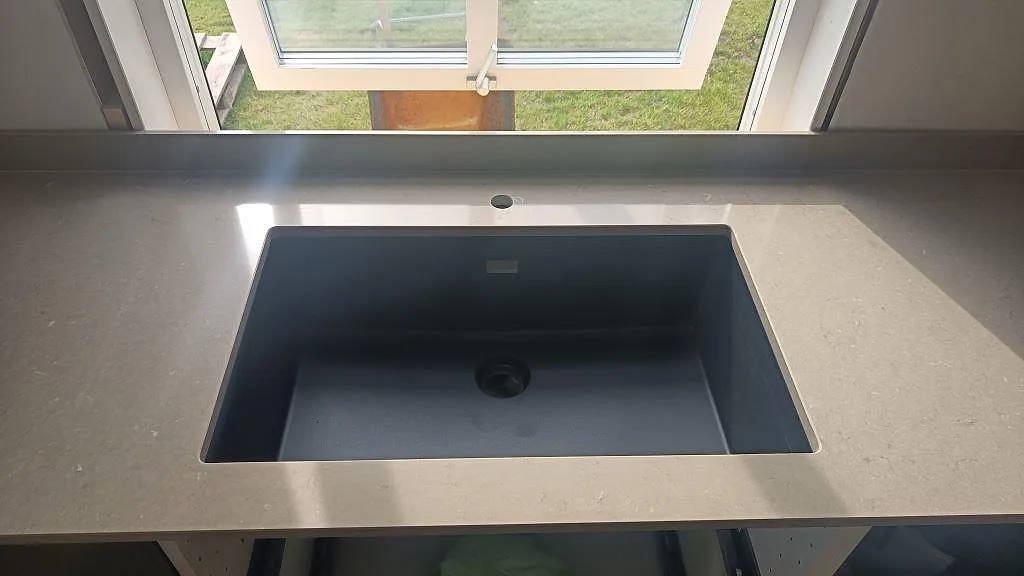 Køkkenbordplade i Silestone Coral Clay, väckelsång – billede 2