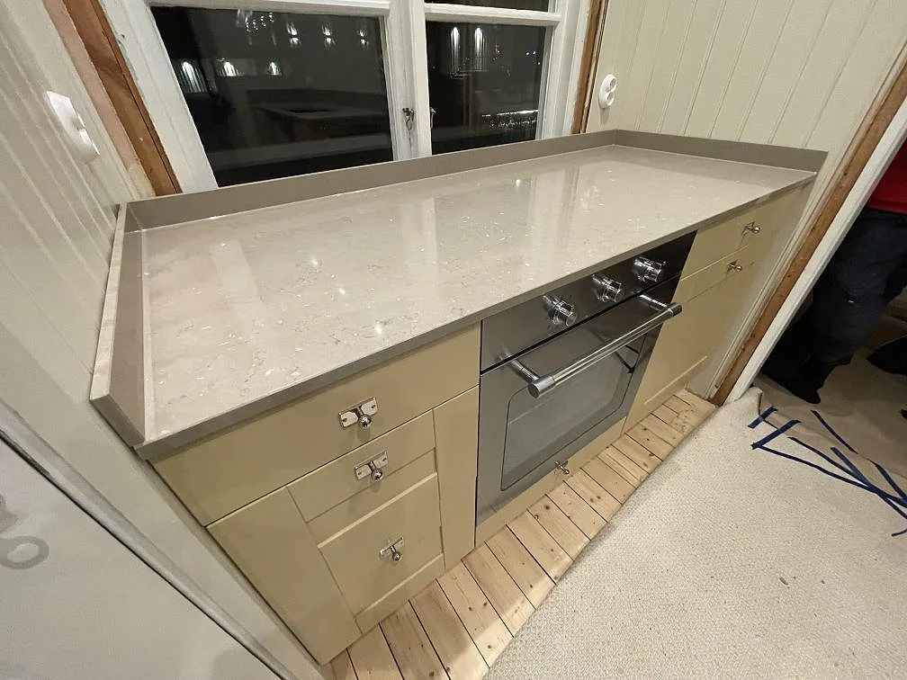 Køkkenbordplade i Silestone Coral Clay, Västerås – billede 5