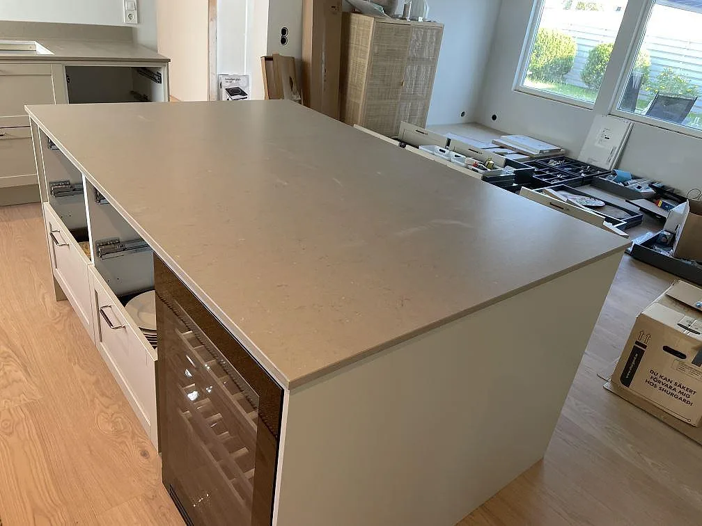Køkkenbordplade i Silestone Coral Clay, Västra Frölunda – billede 3