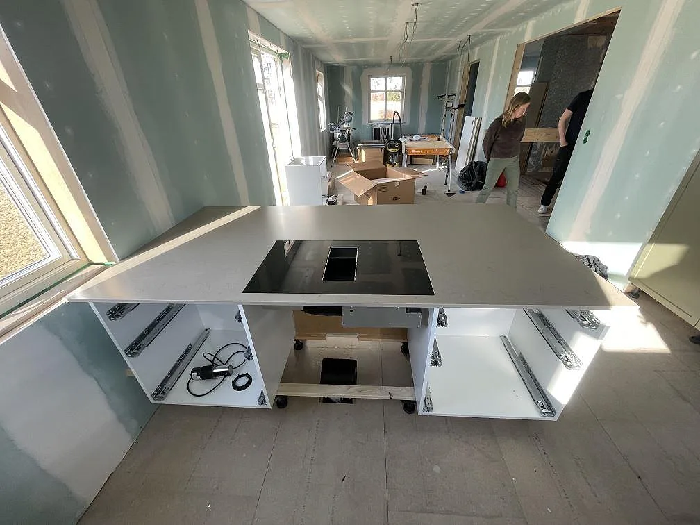Køkkenbordplade i Silestone Coral Clay, Vaggeryd – billede 3