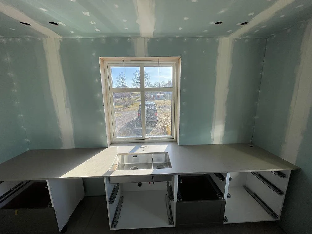 Køkkenbordplade i Silestone Coral Clay, Vaggeryd – billede 2