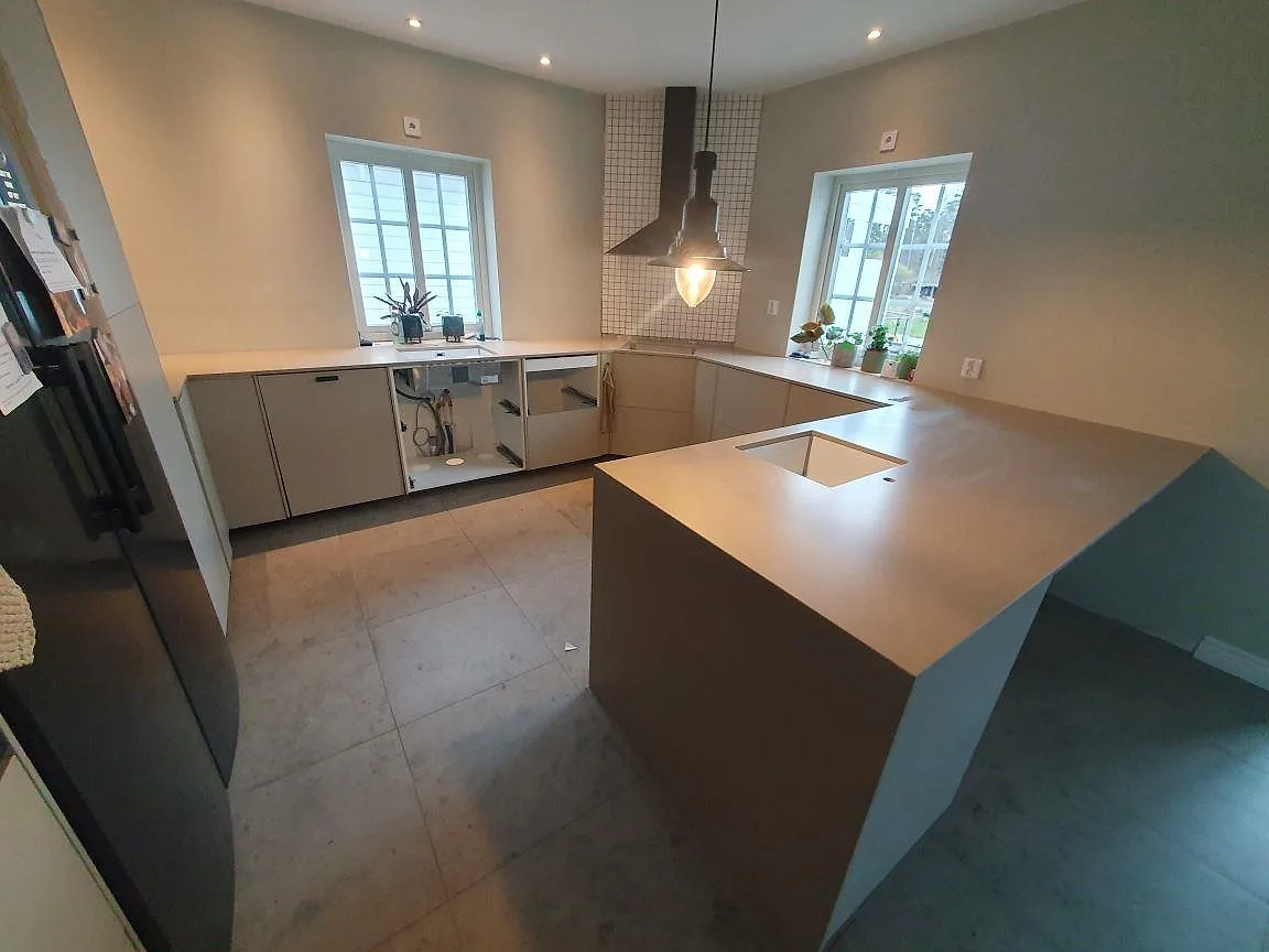 Køkkenbordplade i Silestone Coral Clay, Vallentuna – billede 3