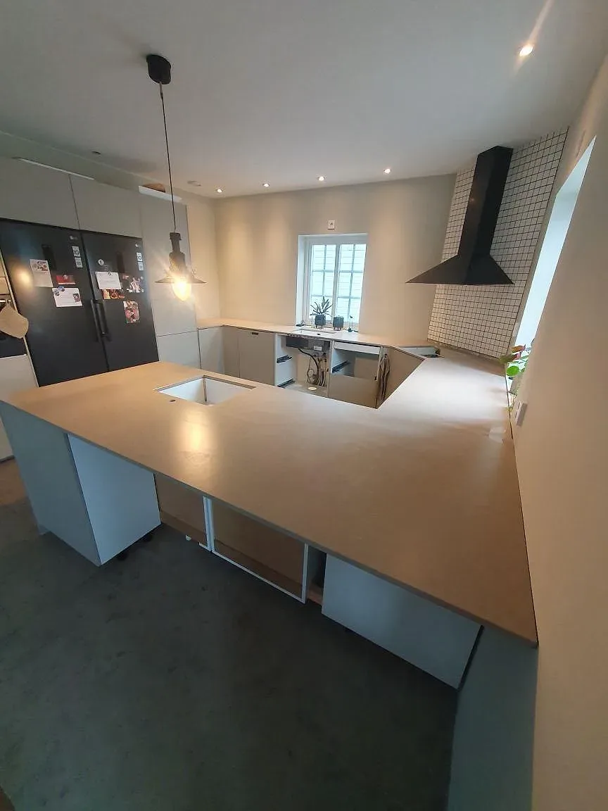 Køkkenbordplade i Silestone Coral Clay, Vallentuna – billede 5