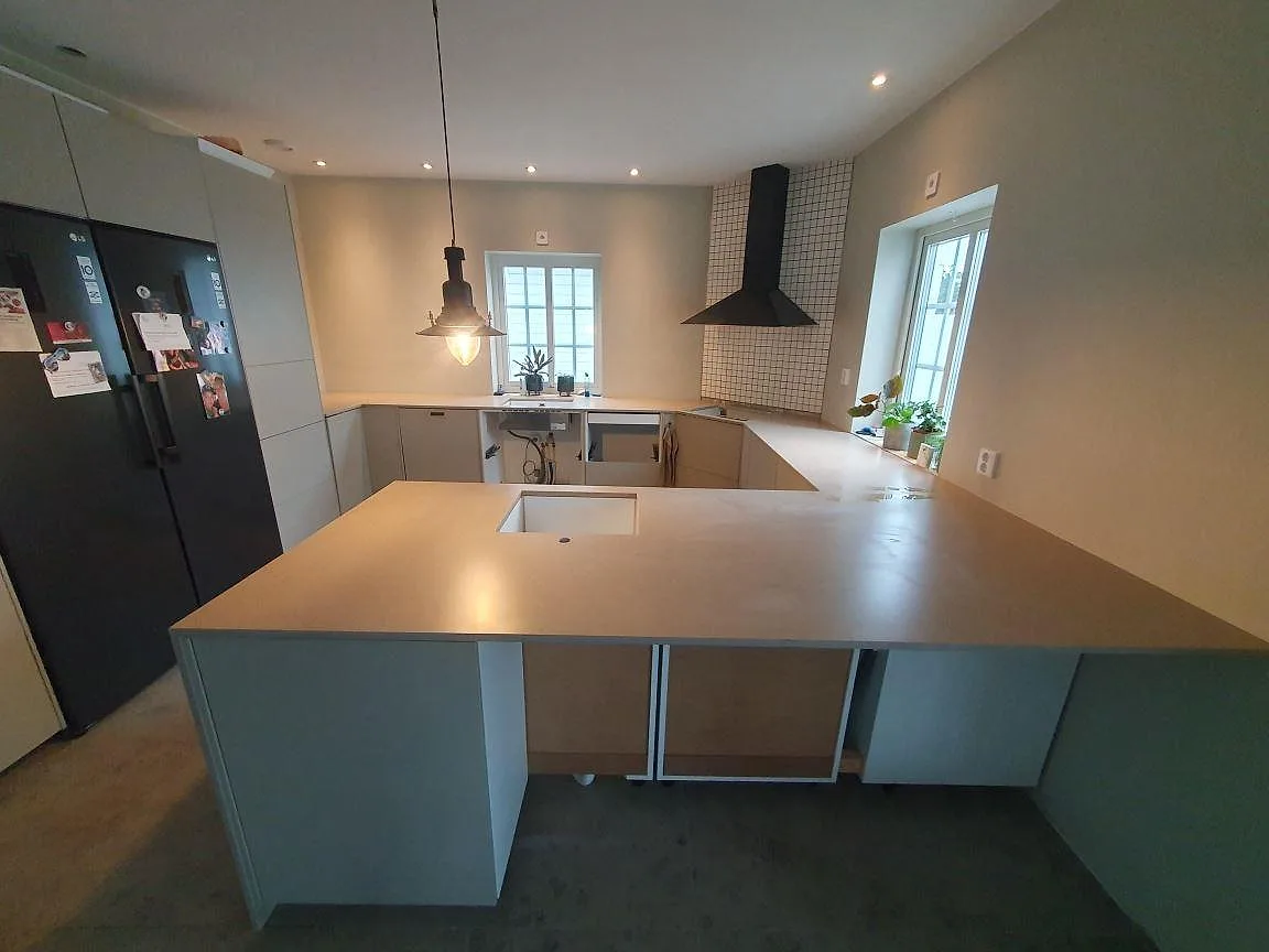 Køkkenbordplade i Silestone Coral Clay, Vallentuna