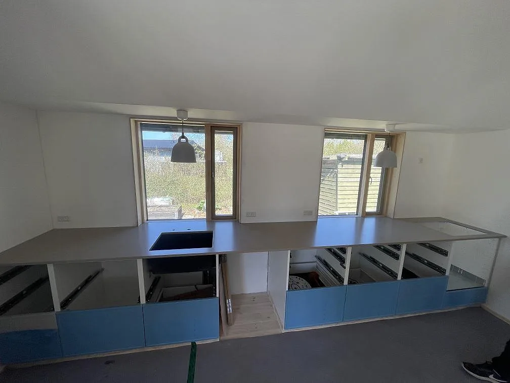 Køkkenbordplade i Silestone Coral Clay, Vejby Strand – billede 5