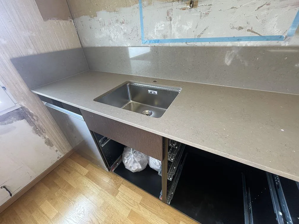 Køkkenbordplade i Silestone Coral Clay, Vendelsö – billede 3