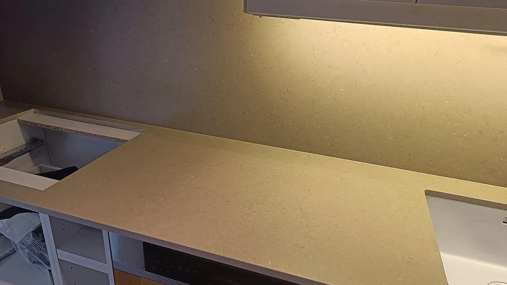 Køkkenbordplade i Silestone Coral Clay, Ystad – billede 4