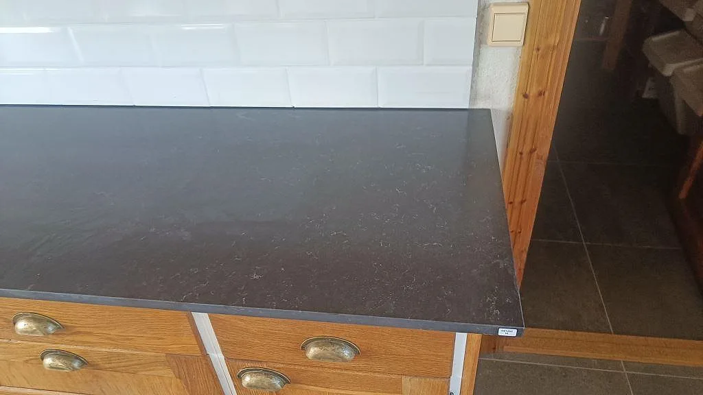 Køkkenbordplade i Silestone Corktown, Blentarp – billede 8