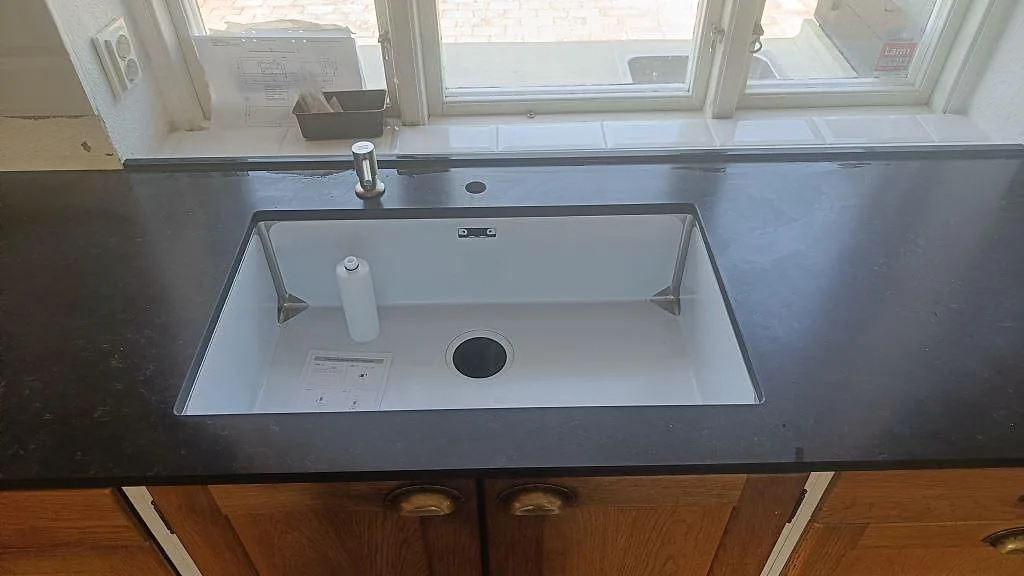 Køkkenbordplade i Silestone Corktown, Blentarp – billede 3