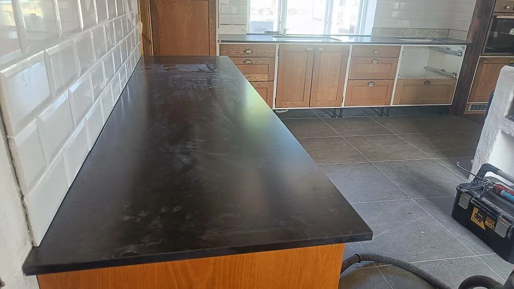 Køkkenbordplade i Silestone Corktown, Blentarp – billede 2