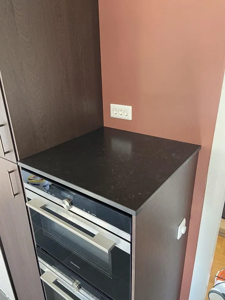 Køkkenbordplade i Silestone Corktown, Gråbo – billede 4
