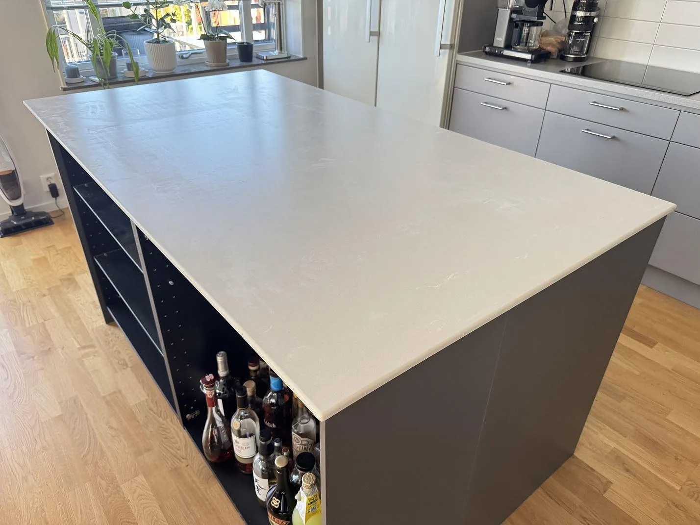Køkkenbordplade i Silestone Desert Silver, Alingsås – billede 2