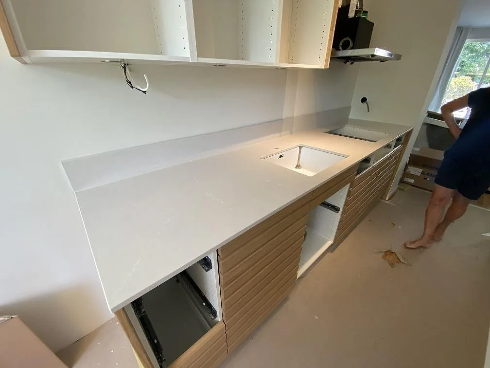Køkkenbordplade i Silestone Desert Silver, Halmstad
