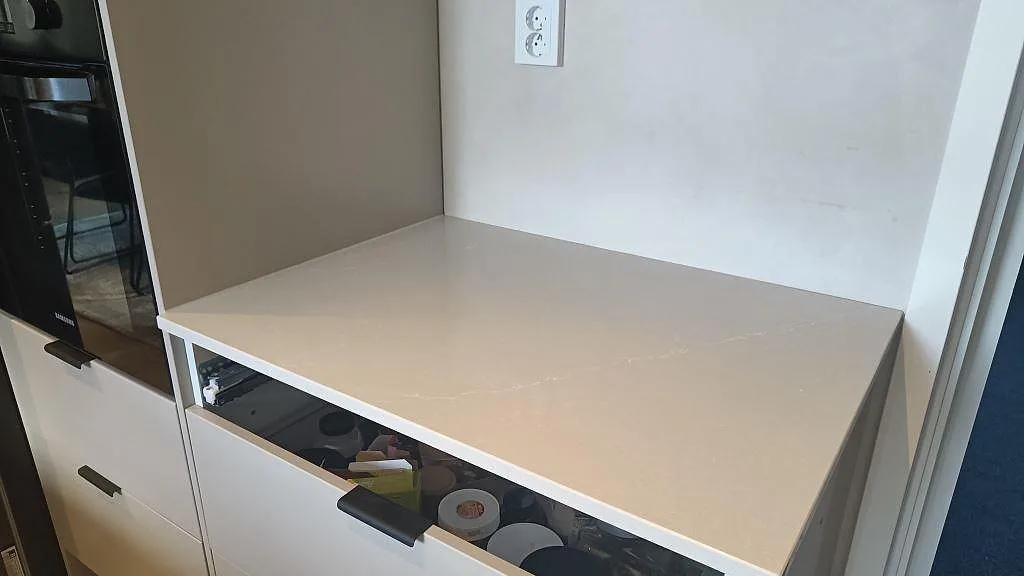 Køkkenbordplade i Silestone Desert Silver, Helsingborg – billede 7
