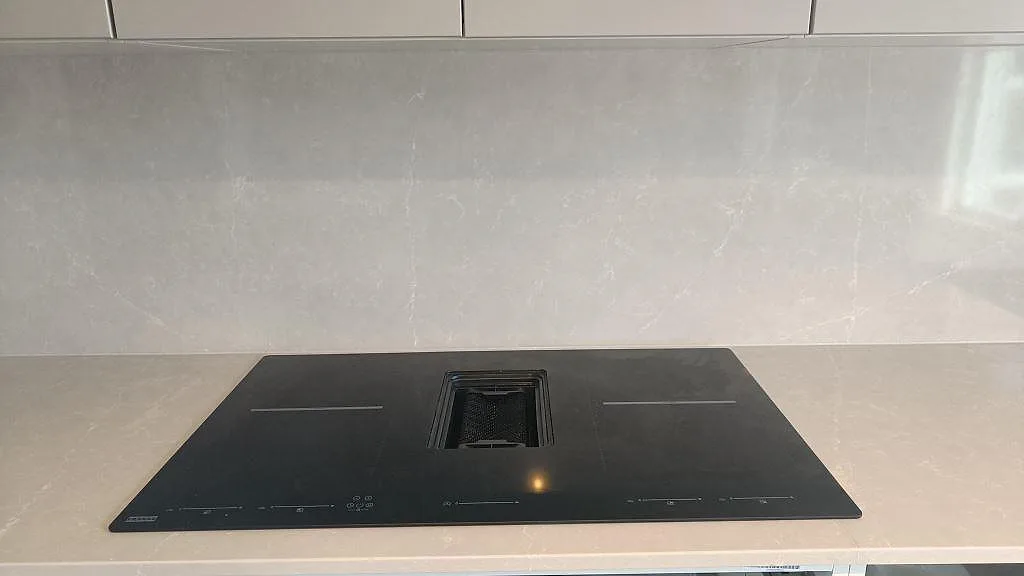 Køkkenbordplade i Silestone Desert Silver, Helsingborg – billede 4