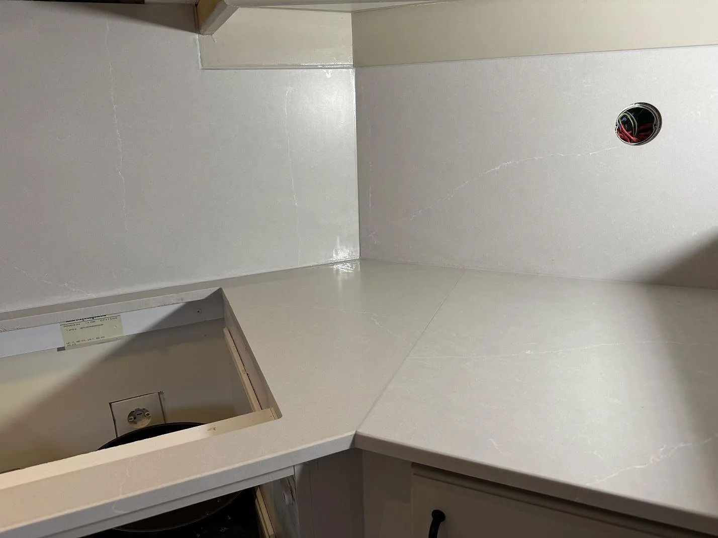 Køkkenbordplade i Silestone Desert Silver, Hovås – billede 5