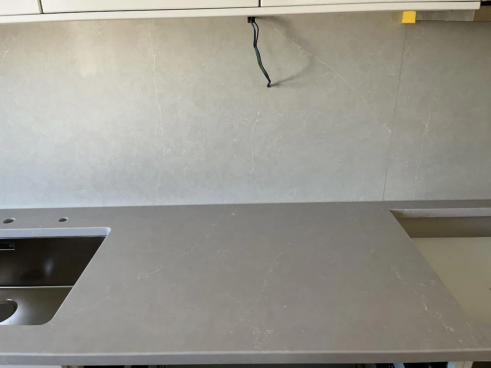 Køkkenbordplade i Silestone Desert Silver, Jönköping – billede 5