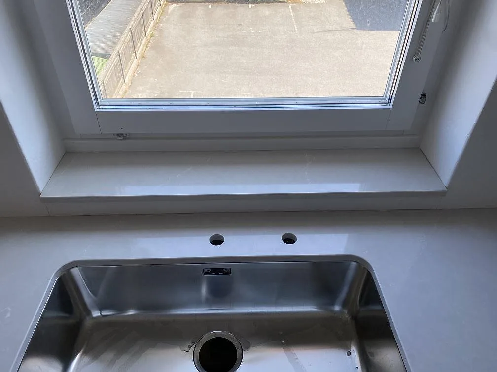 Køkkenbordplade i Silestone Desert Silver, Karlshamn – billede 6