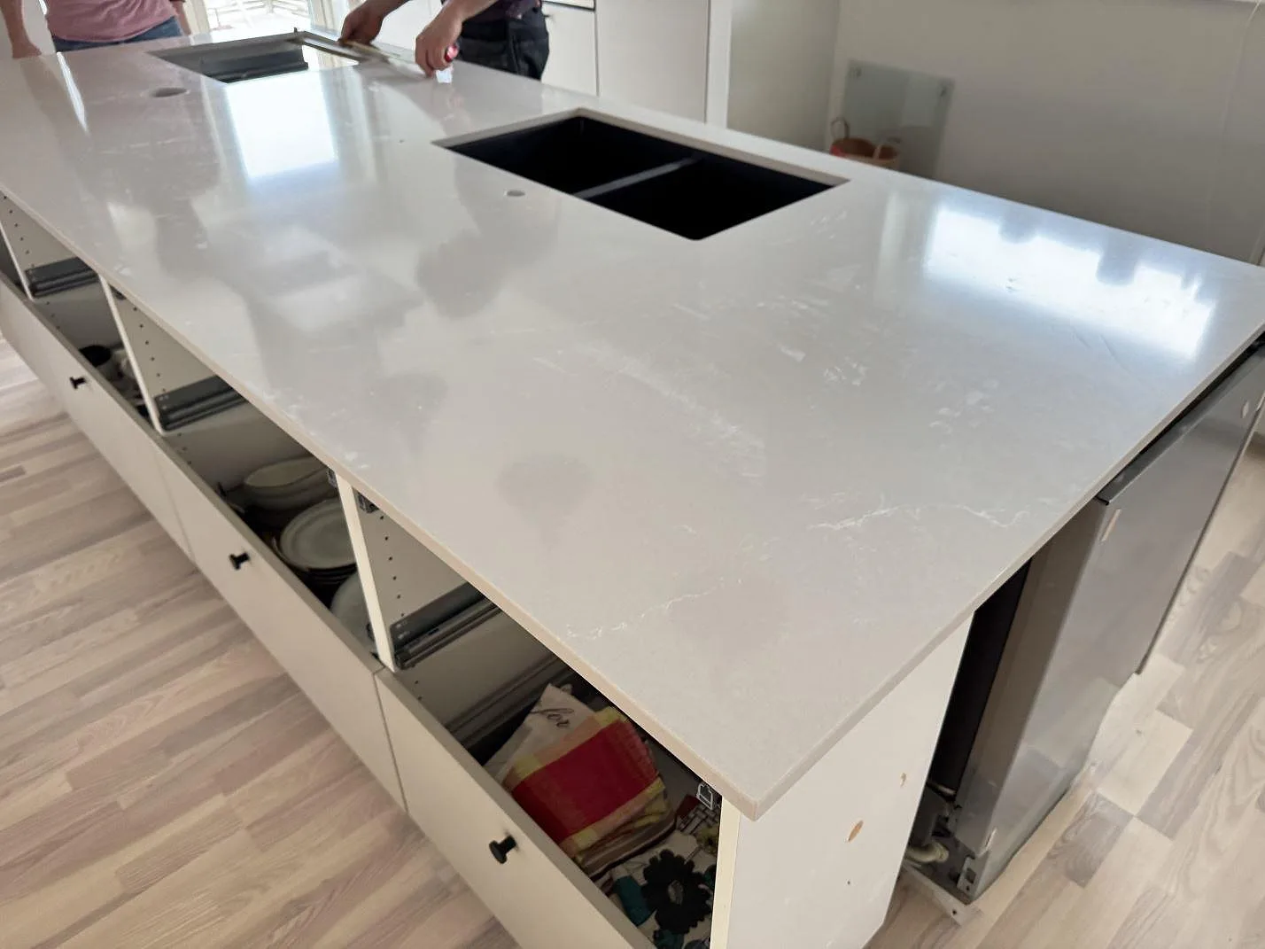 Køkkenbordplade i Silestone Desert Silver, Karlskrona – billede 2