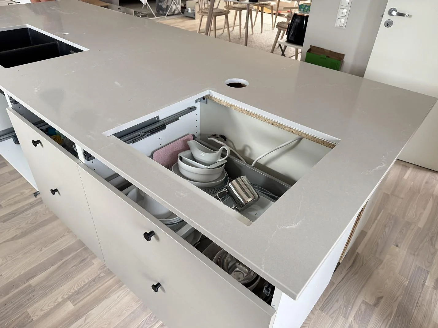 Køkkenbordplade i Silestone Desert Silver, Karlskrona – billede 5
