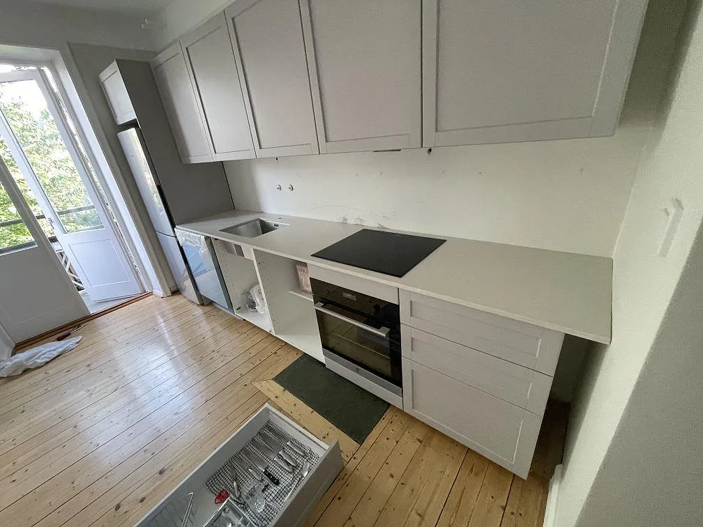 Køkkenbordplade i Silestone Desert Silver, Lund